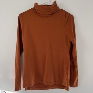 Tradlands turtleneck